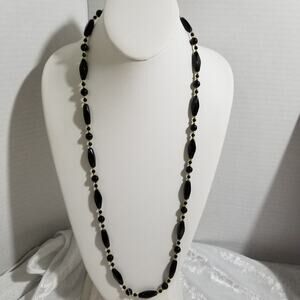 AHBRA-CALE collection NWT black beaded necklace 1.1400